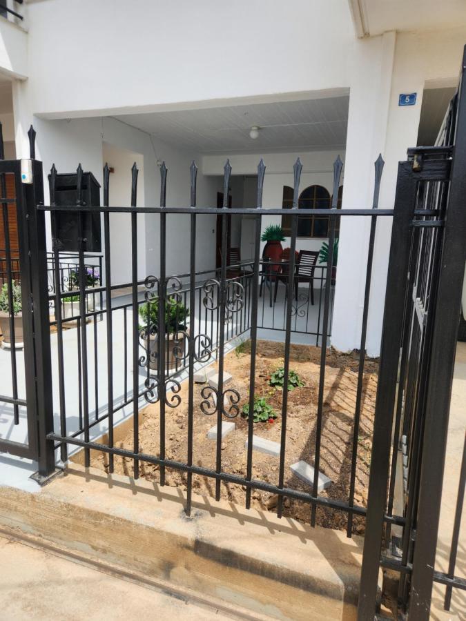 Cozy Apartment In Nea Kios Exterior photo
